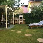 Casa de Férias Il Gelsomino Garden Sarzana